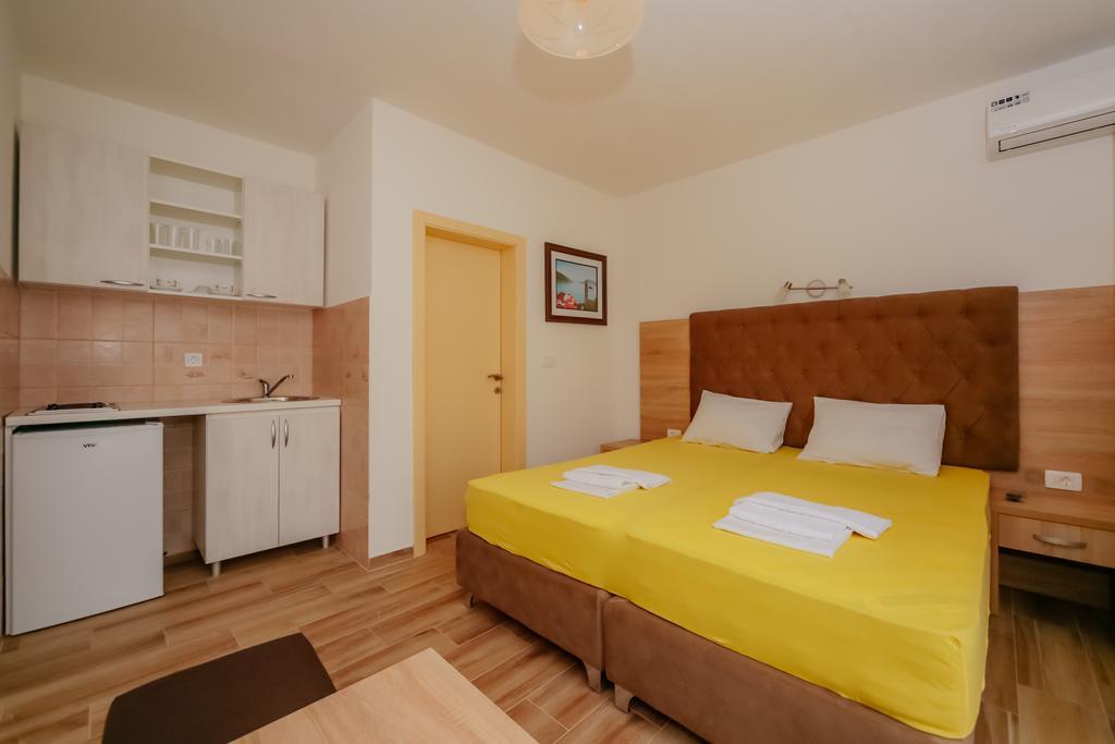 Apartments Sole Mar Сутоморе Экстерьер фото